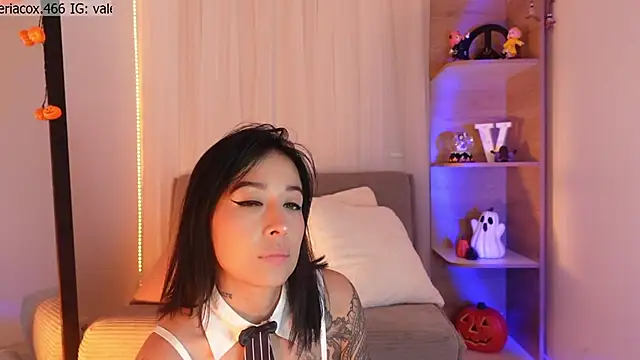 Snapshot of ValeriaCox chatting on October 24, 2025, 1:21 pm ValeriaCox online show from October 24, 2025, 1:21 pm