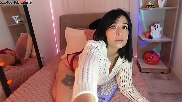 Snapshot of ValeriaCox chatting on October 19, 2025, 5:26 pm ValeriaCox online show from October 19, 2025, 5:26 pm