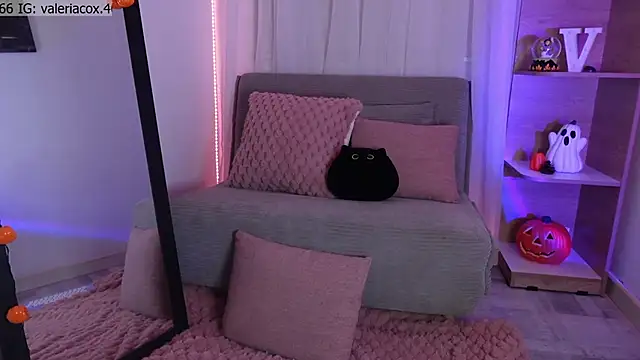 Snapshot of ValeriaCox chatting on October 12, 2025, 12:39 pm ValeriaCox online show from October 12, 2025, 12:39 pm