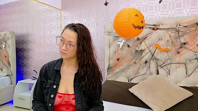 Snapshot of SaaraBrown chatting on October 23, 2025, 12:15 pm SaaraBrown online show from October 23, 2025, 12:15 pm