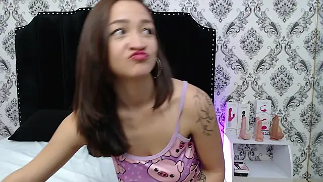 Snapshot of SaaraBrown chatting on March 15, 2025, 4:10 pm SaaraBrown online show from March 15, 2025, 4:10 pm