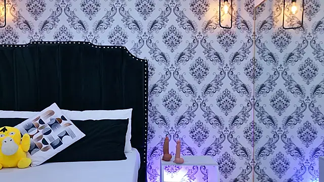 Snapshot of SaaraBrown chatting on September 21, 2025, 12:10 pm SaaraBrown online show from September 21, 2025, 12:10 pm