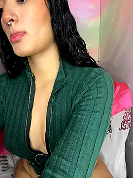 Snapshot of charlotte_9999 chatting on October 5, 2025, 7:15 pm charlotte 9999 online show from October 5, 2025, 7:15 pm