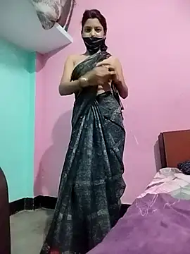 Snapshot of Hotty-Divya chatting on September 25, 2025, 3:07 pm Hotty-Divya online show from September 25, 2025, 3:07 pm