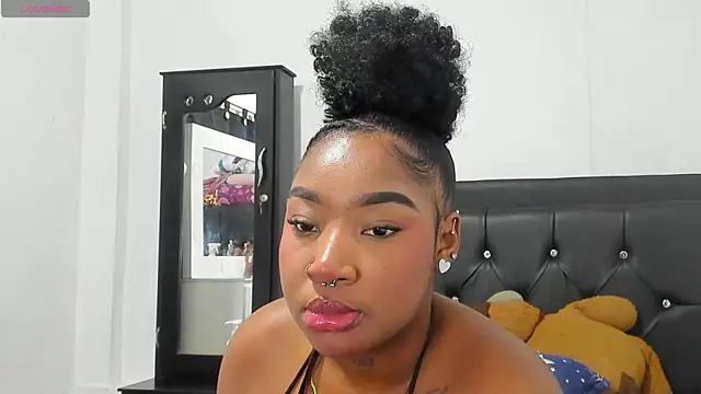 Natassha brown1 online show from October 16, 2025, 1:03 am