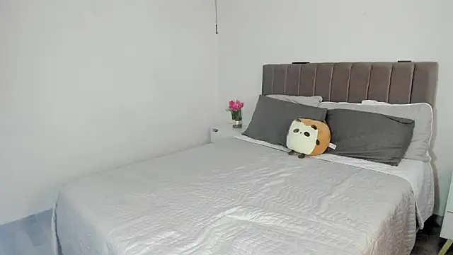 Ori valentina online show from September 19, 2025, 7:51 pm