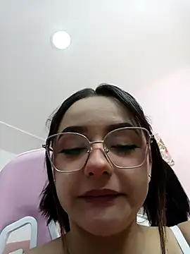 kae styles online show from November 9, 2025, 2:21 pm