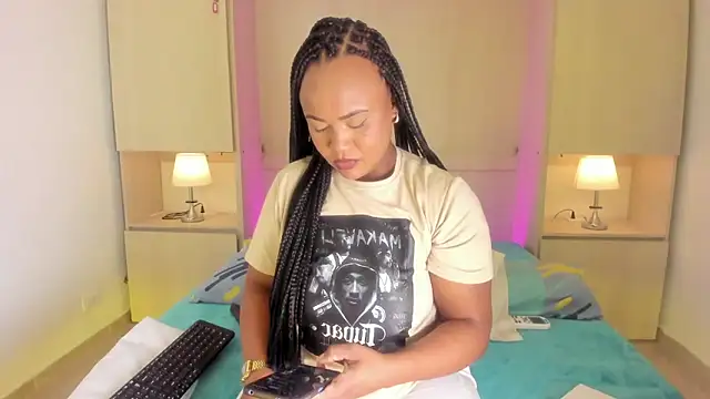 Snapshot of EmilyyStuart chatting on September 24, 2025, 3:57 am EmilyyStuart online show from September 24, 2025, 3:57 am