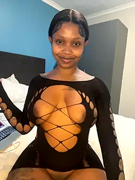 Snapshot of InkLady444 chatting on October 13, 2025, 8:38 am InkLady444 online show from October 13, 2025, 8:38 am