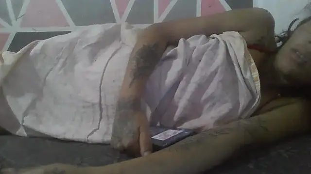 Snapshot of thasmyni chatting on April 17, 2026, 8:33 pm thasmyni online show from April 17, 2026, 8:33 pm