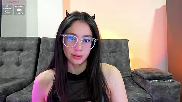 Snapshot of emmadiaz1 chatting on March 4, 2026, 4:20 am emmadiaz1 online show from March 4, 2026, 4:20 am