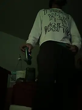 Snapshot of SluttyLyfe4L chatting on February 7, 2026, 5:43 pm SluttyLyfe4L online show from February 7, 2026, 5:43 pm