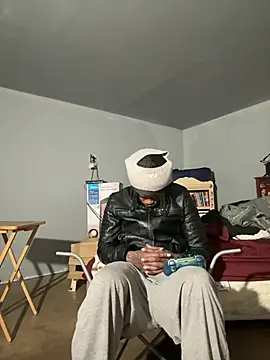 Snapshot of SluttyLyfe4L chatting on February 3, 2026, 6:22 am SluttyLyfe4L online show from February 3, 2026, 6:22 am