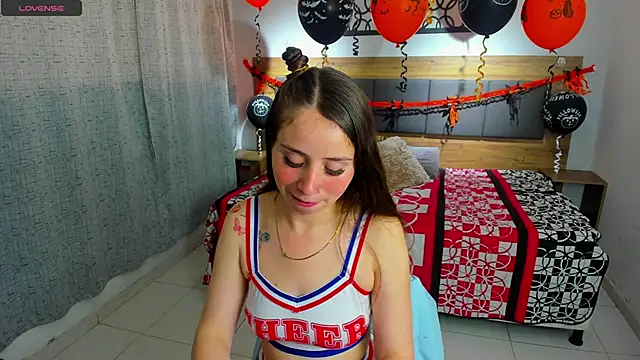 martina lujann online show from October 7, 2025, 12:50 pm