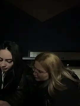 Leya  Droit online show from March 11, 2025, 8:53 pm
