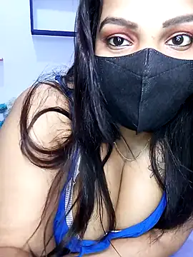Snapshot of _Hot_Kisses_ chatting on January 14, 2025, 6:07 pm Hot Kisses online show from January 14, 2025, 6:07 pm