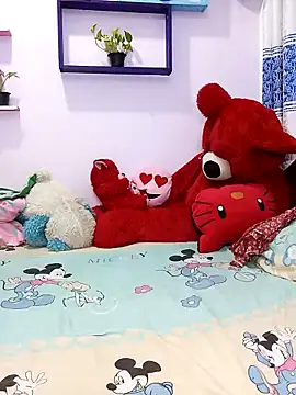 Snapshot of _Hot_Kisses_ chatting on January 19, 2025, 6:00 pm Hot Kisses online show from January 19, 2025, 6:00 pm