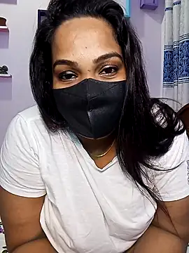 Snapshot of _Hot_Kisses_ chatting on February 6, 2025, 6:46 pm Hot Kisses online show from February 6, 2025, 6:46 pm