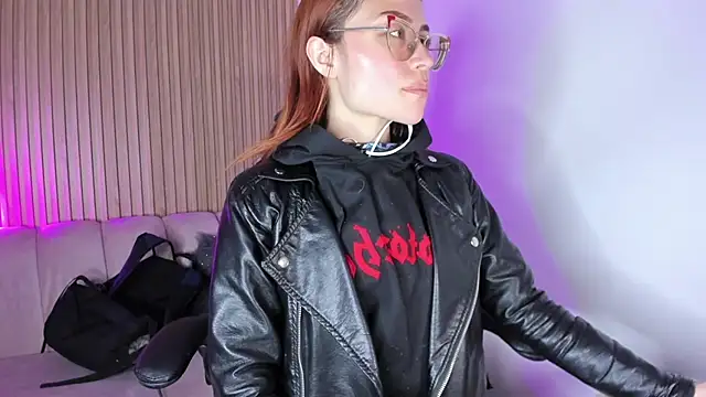 alessandra shayk6 online show from February 20, 2025, 11:53 am