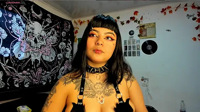 sheccid  online show from January 26, 2025, 2:30 pm