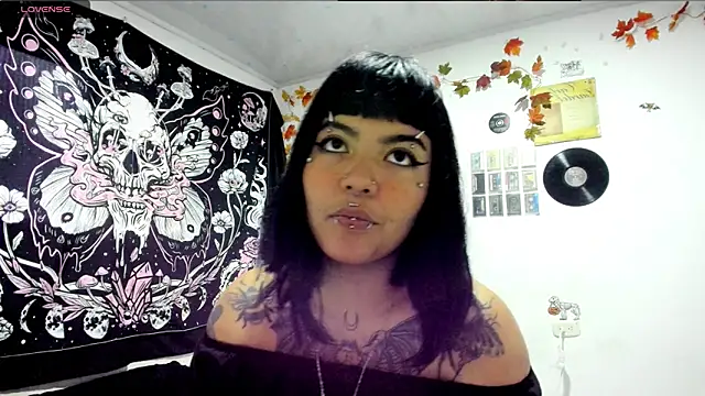 sheccid  online show from January 30, 2025, 11:55 am