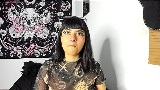 sheccid  online show from March 21, 2025, 3:22 am