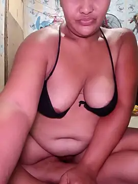 Sweetchuby1995 online show from May 24, 2026, 4:51 pm
