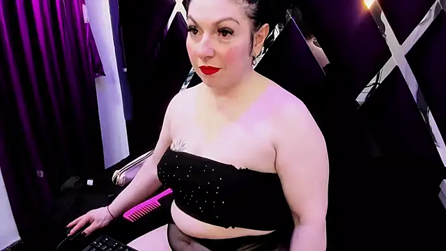 Luciana Ass online show from July 18, 2026, 9:45 pm