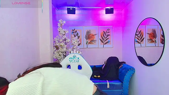 Dafne huges online show from October 20, 2025, 7:25 pm