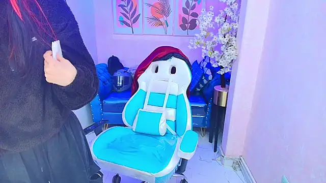 Dafne huges online show from September 17, 2025, 7:27 pm