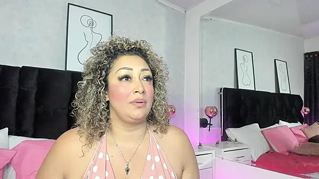 Snapshot of Katti_Barrera chatting on January 28, 2025, 2:42 pm Katti Barrera online show from January 28, 2025, 2:42 pm