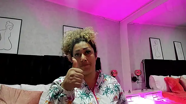Snapshot of Katti_Barrera chatting on February 3, 2025, 12:14 pm Katti Barrera online show from February 3, 2025, 12:14 pm