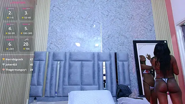 Snapshot of petitelittleebony chatting on October 25, 2025, 2:44 am petitelittleebony online show from October 25, 2025, 2:44 am