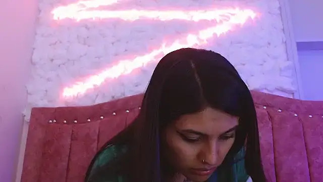 SarahStones online show from January 30, 2025, 10:19 am