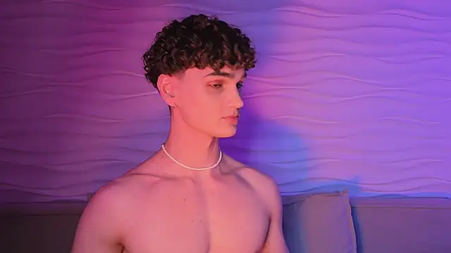 Snapshot of adam_21cm__ chatting on October 7, 2025, 6:31 pm adam 21cm online show from October 7, 2025, 6:31 pm