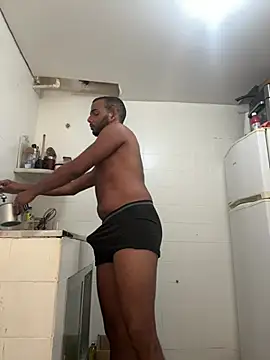 Snapshot of noahmarins chatting on March 2, 2026, 11:39 am noahmarins online show from March 2, 2026, 11:39 am