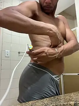 Snapshot of noahmarins chatting on December 31, 2024, 2:51 am noahmarins online show from December 31, 2024, 2:51 am