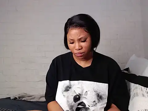 Snapshot of DrippinCaramelCutie chatting on October 31, 2025, 3:08 pm DrippinCaramelCutie online show from October 31, 2025, 3:08 pm