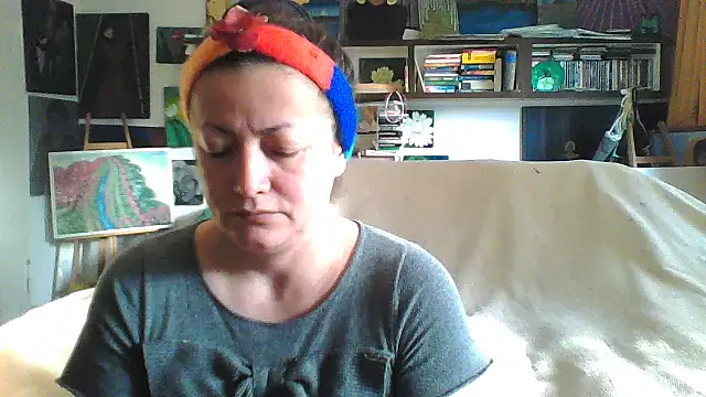 MariaAnaSunshine online show from October 21, 2025, 7:19 am