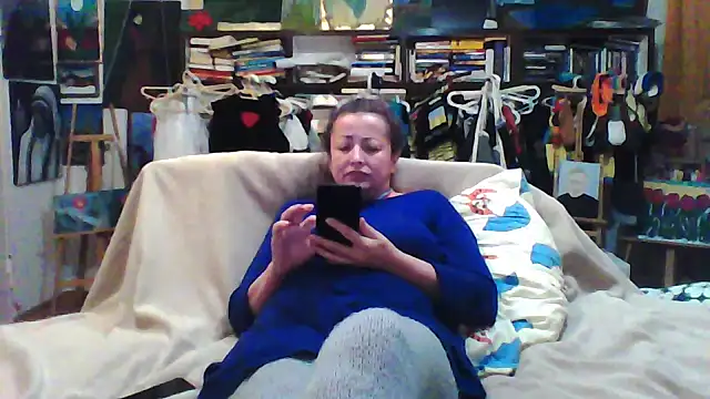 MariaAnaSunshine online show from March 26, 2026, 6:06 pm