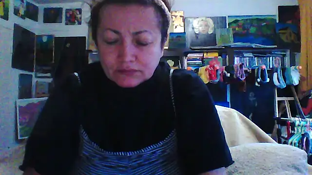 MariaAnaSunshine online show from December 18, 2025, 7:46 am