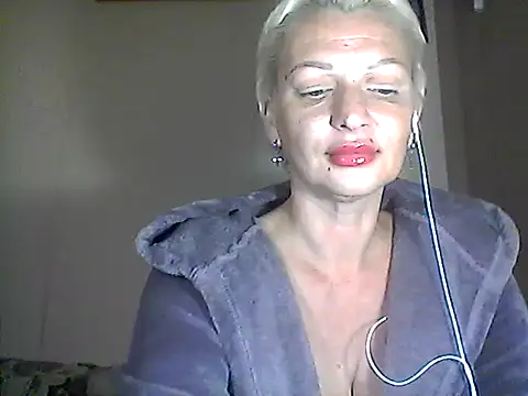 Snapshot of MaryJane441 chatting on October 5, 2025, 7:37 pm MaryJane441 online show from October 5, 2025, 7:37 pm