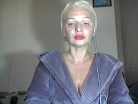 Snapshot of MaryJane441 chatting on October 9, 2025, 7:36 pm MaryJane441 online show from October 9, 2025, 7:36 pm