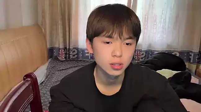 xiaottt1918 online show from January 7, 2025, 8:13 am