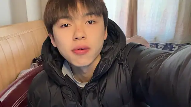 xiaottt1918 online show from January 11, 2025, 6:35 am