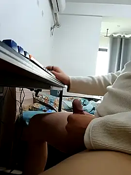 Snapshot of DDYY12341 chatting on October 26, 2025, 4:24 am DDYY12341 online show from October 26, 2025, 4:24 am