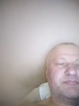 nudistu021 online show from April 18, 2026, 4:20 pm