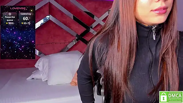 Snapshot of Sophie_gil_ chatting on January 13, 2025, 1:28 pm Sophie gil online show from January 13, 2025, 1:28 pm