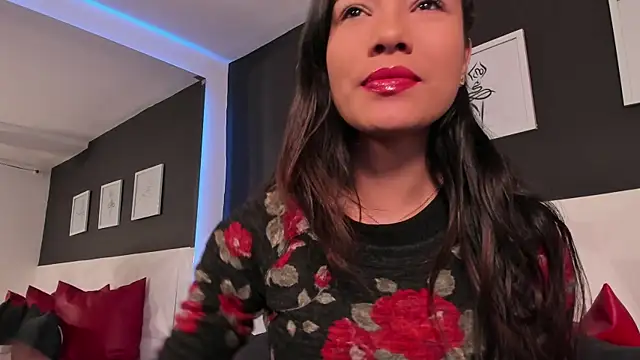 Snapshot of scarlet_castro chatting on September 27, 2025, 12:11 pm scarlet castro online show from September 27, 2025, 12:11 pm