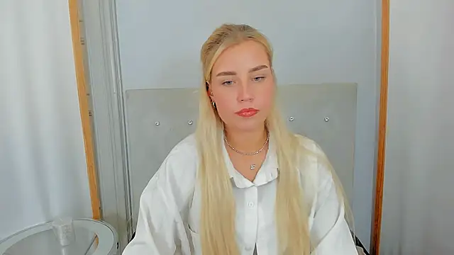 Snapshot of KristyHoney chatting on February 26, 2025, 9:44 am KristyHoney online show from February 26, 2025, 9:44 am